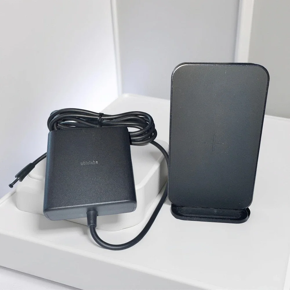 Ubiolabs‎ Wireless Charging Stand Pad 15W Fast Charger Power Adapter Black